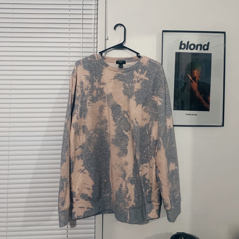 CUSTOM BLEACH TIE DYE SWEATSHIRT